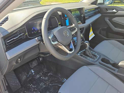 New 2026 Volkswagen Jetta SE image 12