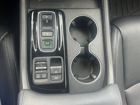 Used 2023 Honda Pilot Touring image 22