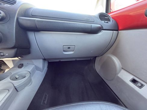 Used 2005 Volkswagen Beetle GLS image 55