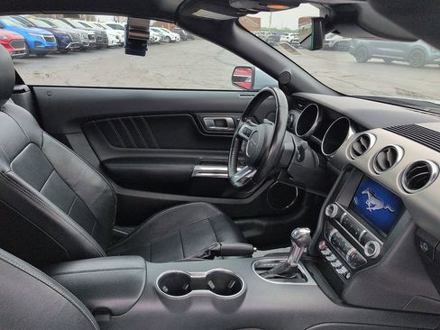 Used 2023 Ford Mustang Premium image 7