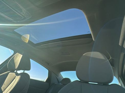 Certified 2025 Hyundai Elantra SEL image 5