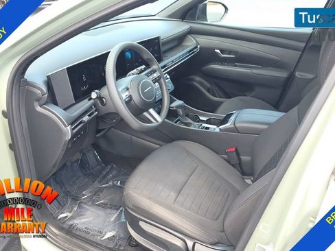 Used 2025 Hyundai Santa Cruz SE FWD image 23
