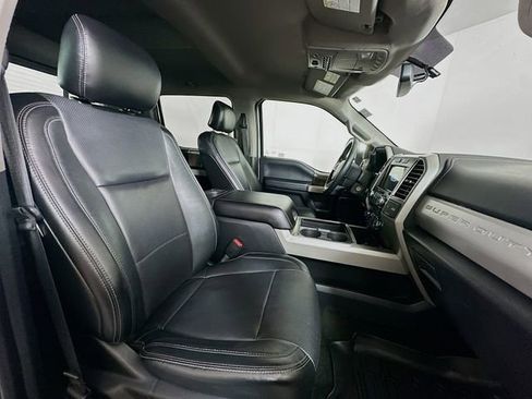 Used 2017 Ford F250 Lariat w/ Chrome Package image 27