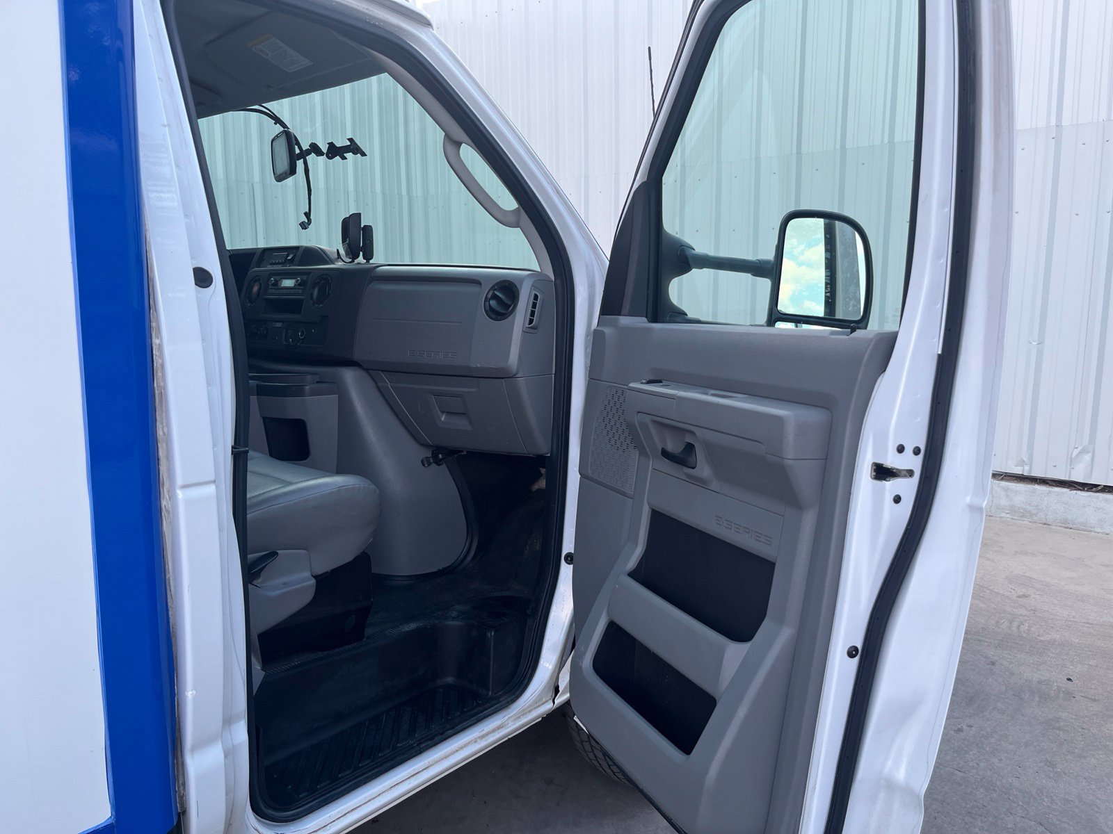 Used 2023 Ford E-350 and Econoline 350 Super Duty w/ Power Windows & Locks Group RWD image 10
