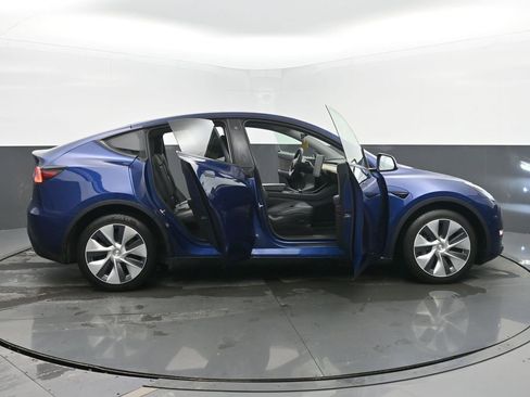 Used 2020 Tesla Model Y Long Range image 53