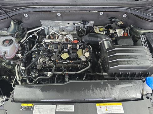 Used 2024 Volkswagen Atlas Peak Edition SEL image 32