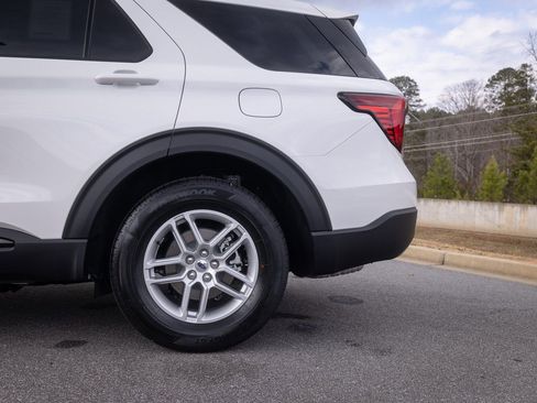 New 2026 Ford Explorer Active w/ Active Comfort Package image 6