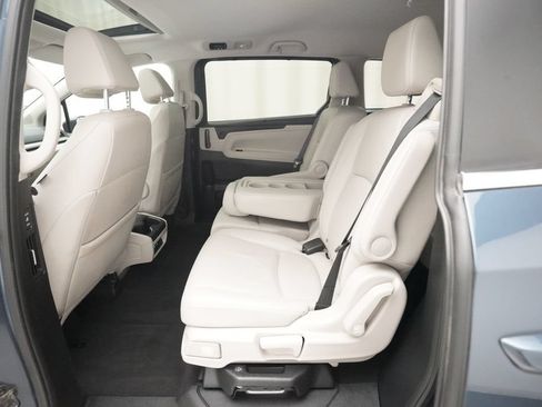 Certified 2025 Honda Odyssey EX-L image 16