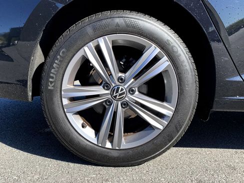 Used 2024 Volkswagen Jetta SE FWD image 10