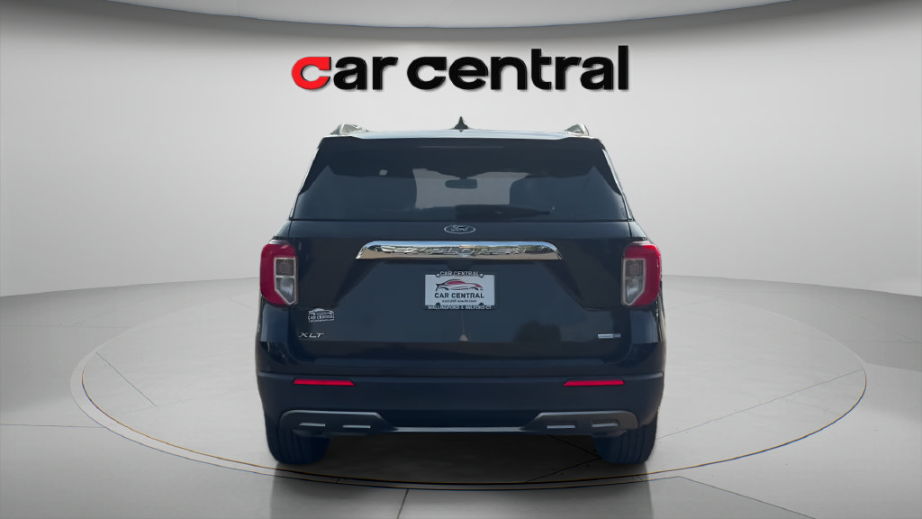 Used 2020 Ford Explorer XLT w/ Equipment Group 202A AWD/4WD image 4