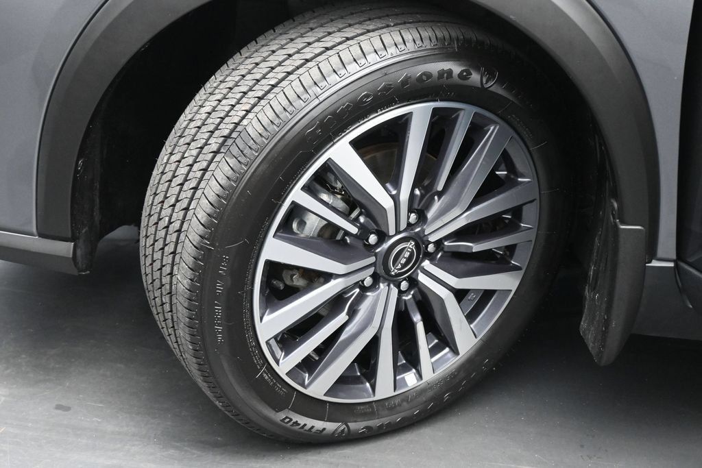 Used 2023 Nissan Kicks SV FWD image 17