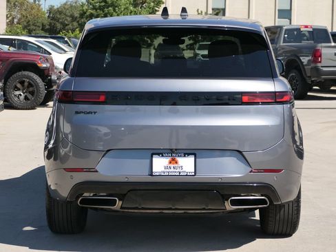 Used 2024 Land Rover Range Rover Sport Dynamic SE image 6