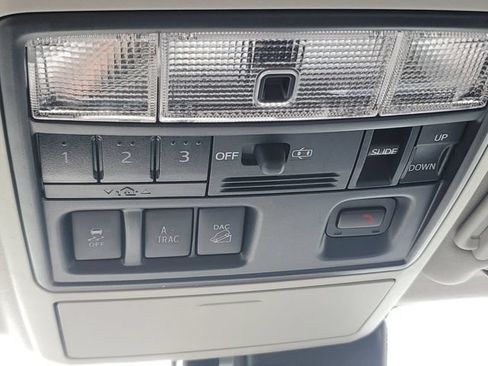 Used 2024 Toyota 4Runner SR5 Premium w/ Moonroof Package AWD/4WD image 32