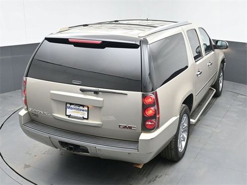 Used 2013 GMC Yukon XL Denali image 43