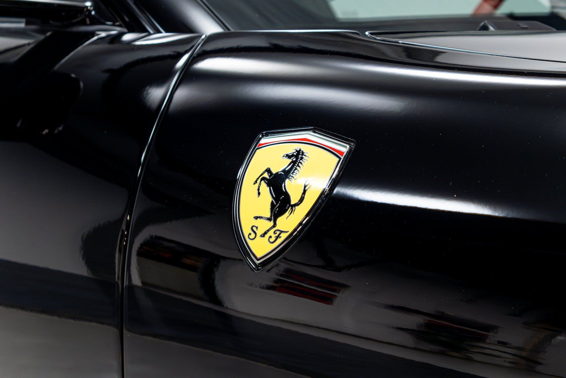 Used 2022 Ferrari Roma RWD image 59