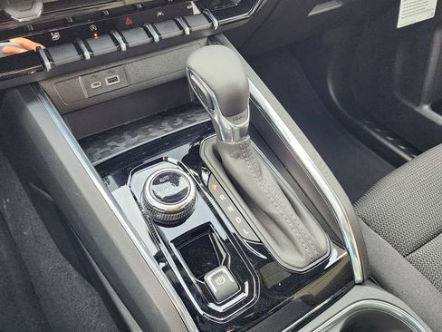 New 2026 GMC Canyon Elevation w/ Convenience Package image 30