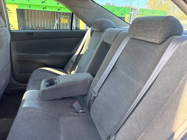 Used 2002 Toyota Camry LE w/ Pkg 7 FWD image 13