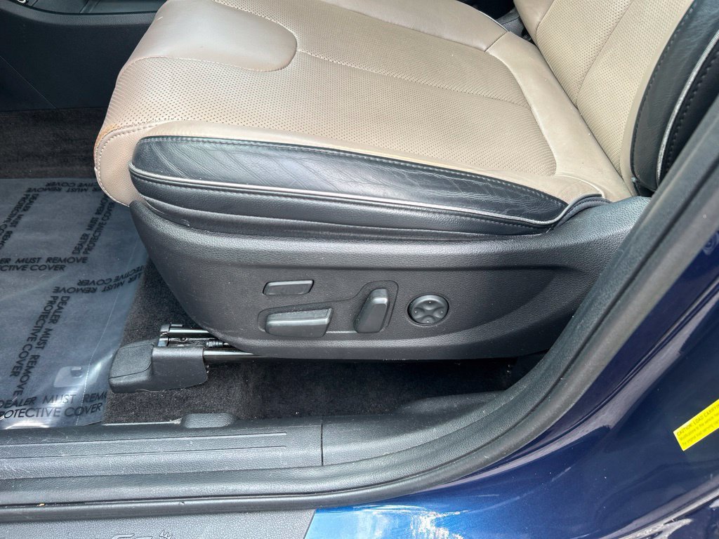Used 2022 Hyundai Santa Fe Limited AWD/4WD image 18