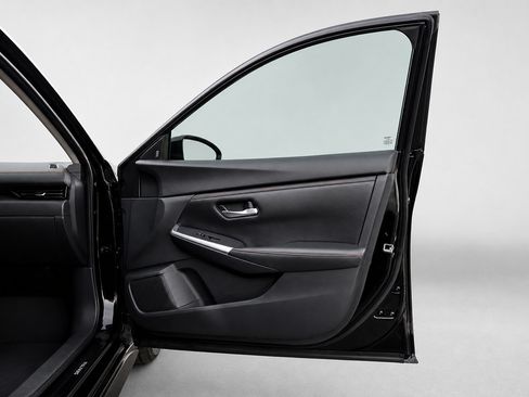 Used 2020 Nissan Sentra SR w/ Electronics Package FWD image 20