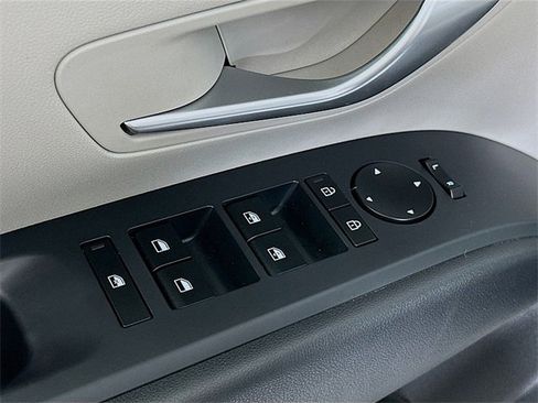 Certified 2025 Hyundai Tucson SEL image 18