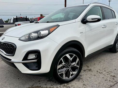 Used 2020 Kia Sportage EX AWD/4WD image 2