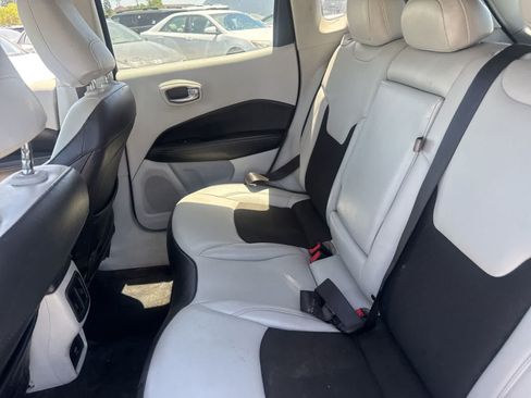 Used 2020 Jeep Compass Latitude FWD image 18