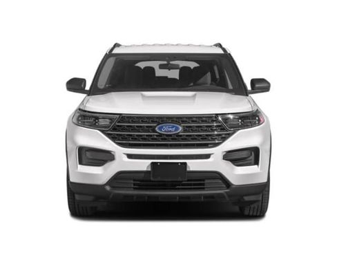 Used 2024 Ford Explorer XLT image 4