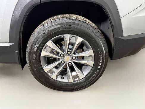 Used 2025 Chevrolet Equinox LT FWD image 28