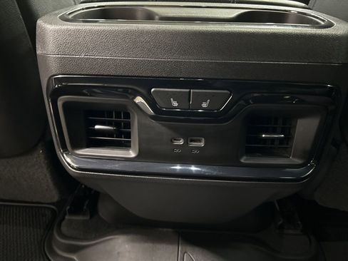 Used 2022 GMC Sierra 1500 AT4X image 30