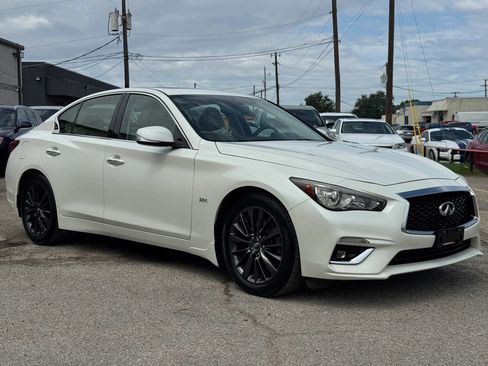 Used 2018 INFINITI Q50 Luxe w/ Essential Package (3.0T Luxe) RWD image 9