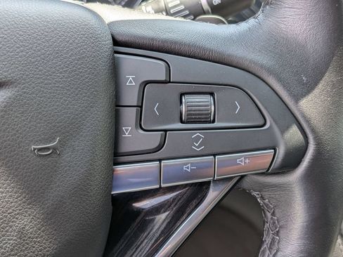 Used 2023 Cadillac XT6 Premium Luxury w/ Technology Package AWD/4WD image 18