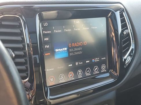 Used 2018 Jeep Compass Limited AWD/4WD image 17
