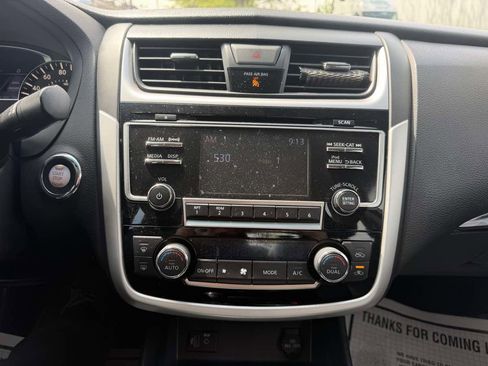 Used 2018 Nissan Altima 2.5 SL FWD image 35