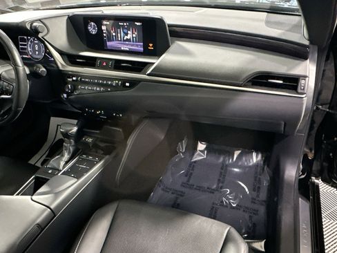 Used 2019 Lexus ES 350 Luxury image 41