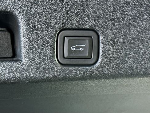 Used 2025 Buick Enclave Preferred image 31