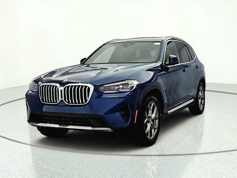 Used 2022 BMW X3 xDrive30i AWD/4WD image 2