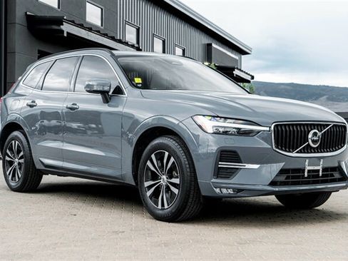 Used 2023 Volvo XC60 B5 Core AWD/4WD image 1