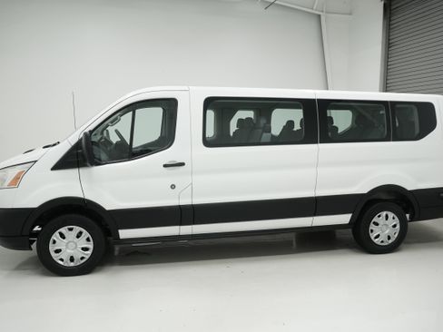 Used 2015 Ford Transit 350 XLT RWD image 5