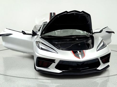 Used 2020 Chevrolet Corvette Stingray Premium Conv w/ 3LT Preferred Equipment Group RWD image 15