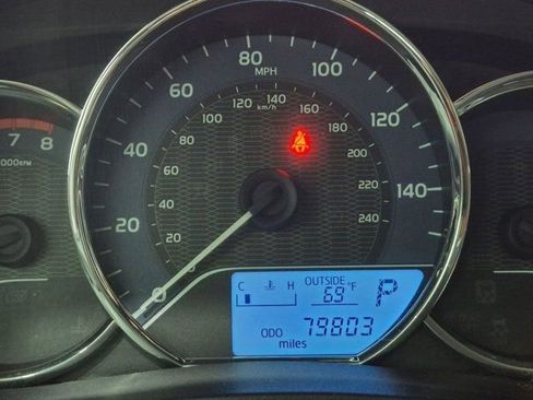 Used 2015 Toyota Corolla LE FWD image 16