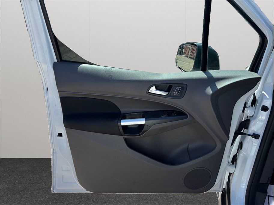 Used 2023 Ford Transit Connect XLT FWD image 18