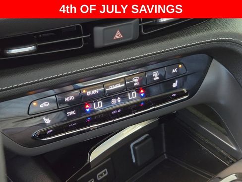 Used 2023 Buick Envision Essence w/ Sport Touring Package AWD/4WD image 17