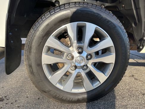 Used 2016 Toyota Tundra Limited image 11