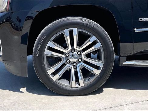 Used 2019 GMC Yukon XL Denali w/ Open Road Package AWD/4WD image 9