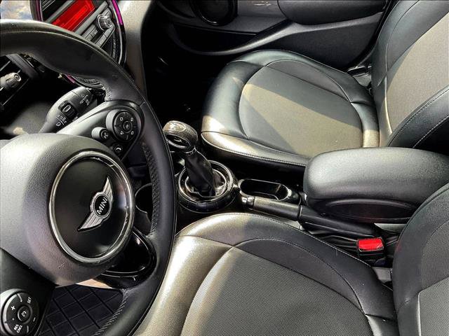 Used 2016 MINI Cooper 4-Door Hardtop FWD image 11