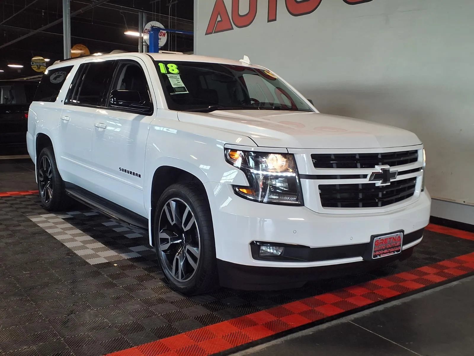 Used 2018 Chevrolet Suburban LT AWD/4WD image 2