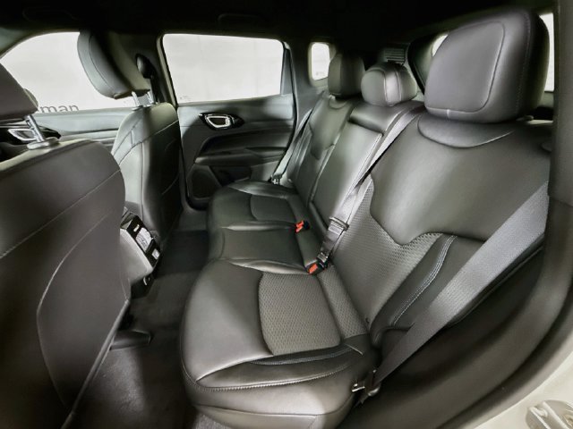 New 2026 Jeep Compass Latitude AWD/4WD image 22