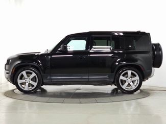 Used 2023 Land Rover Defender 110 SE video 2
