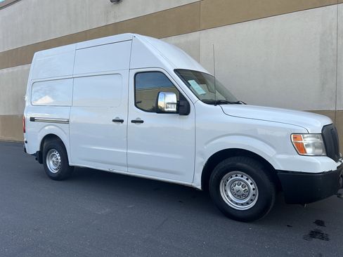Used 2016 Nissan NV 3500 S w/ Power Package image 4