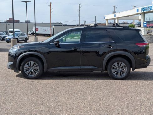 Used 2023 Nissan Pathfinder SV w/ Black Appearance Package AWD/4WD image 2